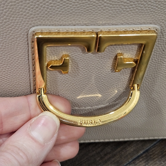 Furla Brava Cream Croasbody Camera Bag - Picture 4 of 16